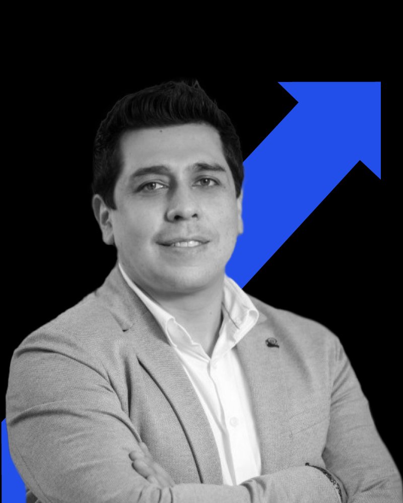 Néstor Fonseca G., Senior Partner